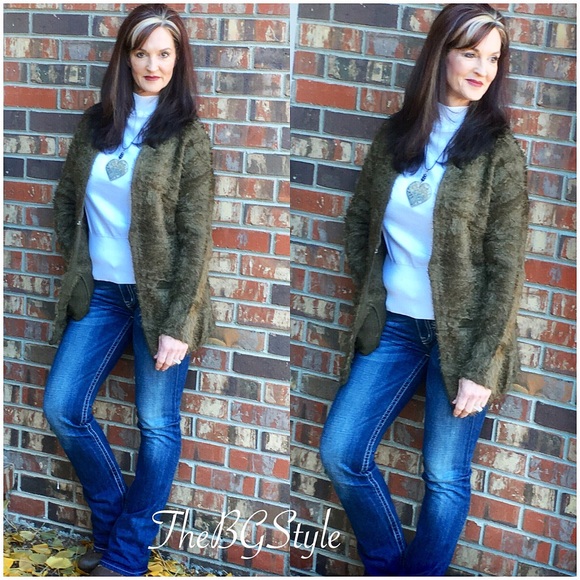 Camel plush cardigan sm med large - Picture 3 of 4